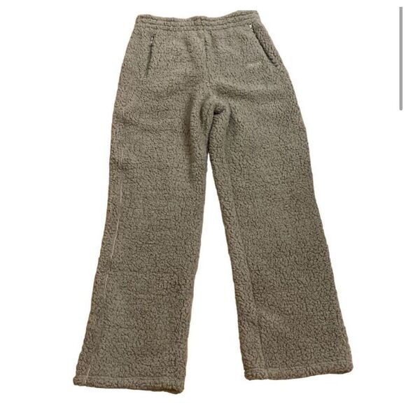 SKIMS Teddy Track Pants Sherpa Lounge in Desert Size Medium Light Brown Tan NEW - Picture 6 of 6